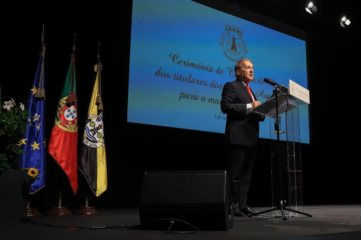 Luís Filipe Menezes tomou posse em Gaia