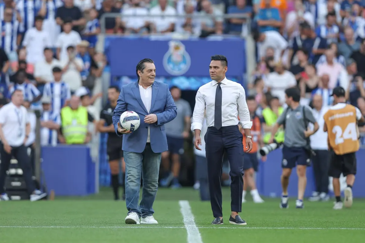 Paulo Futre ao lado de Radamel Falcao