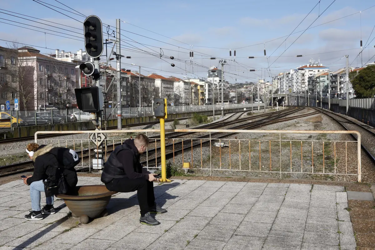 Imagem de contexto do artigo Greve parcial na CP suprimiu 68 comboios até às 12 horas
