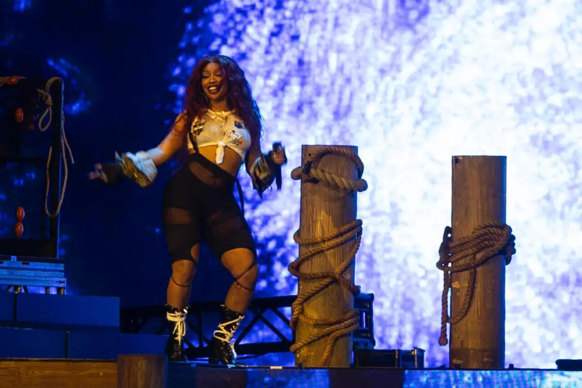 Imagem de contexto do artigo SZA ou Mitski: quem ganhou o embate da primeira noite do Primavera?