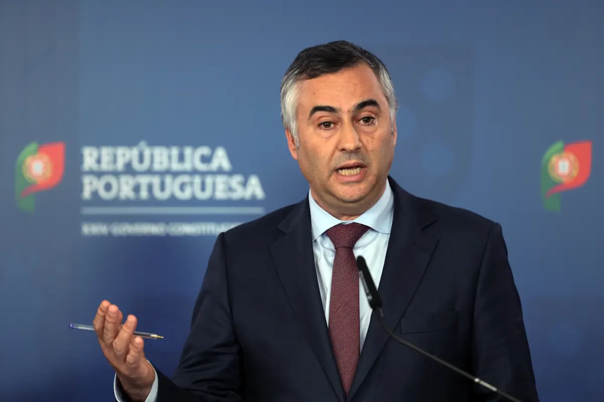 Ministro da Educação defende que é preciso “ajustar a oferta à procura”