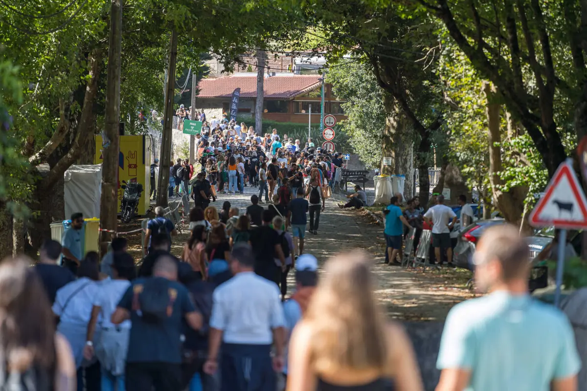 Imagem de contexto do artigo Casa cheia: enchente invadiu Vilar de Mouros no último dia do festival