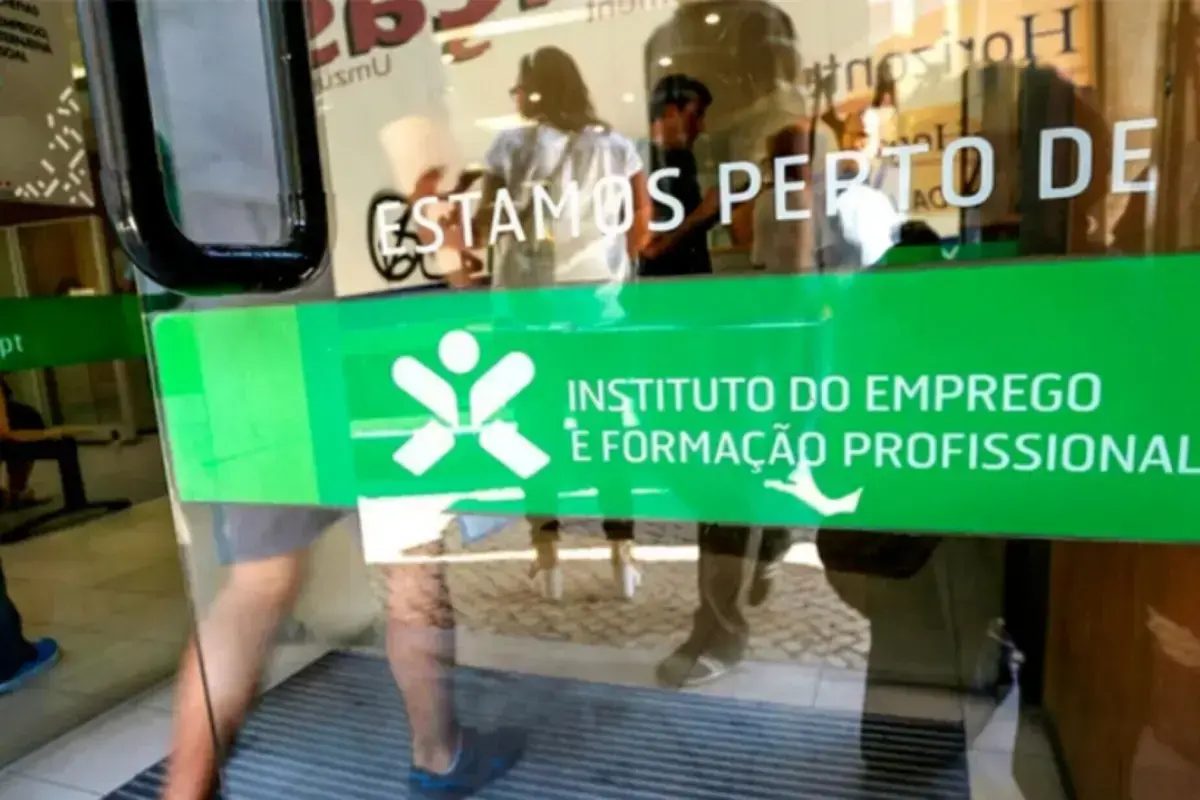 Imagem de contexto do artigo Despedimentos coletivos sobem para 552 em 2025, valor mais elevado desde 2020