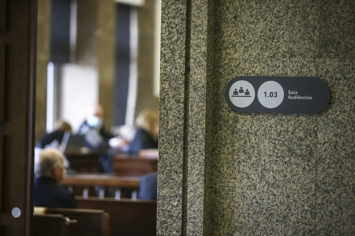 O MP solicitou a aplicação ao arguido de pena acessória de proibição do exercício de funções públicas