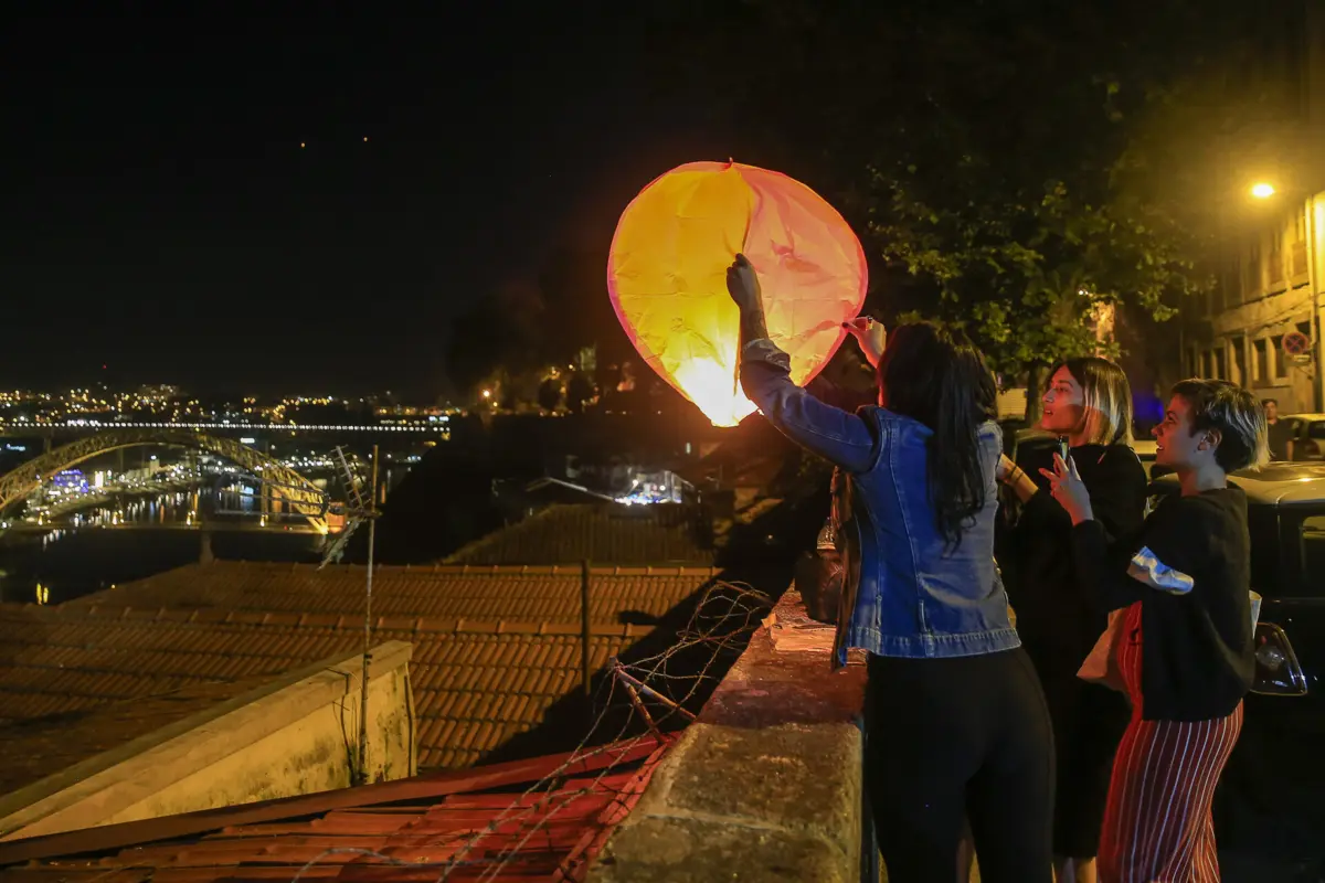 Imagem de contexto do artigo Metro do Porto vai reforçar circulação na noite de São João
