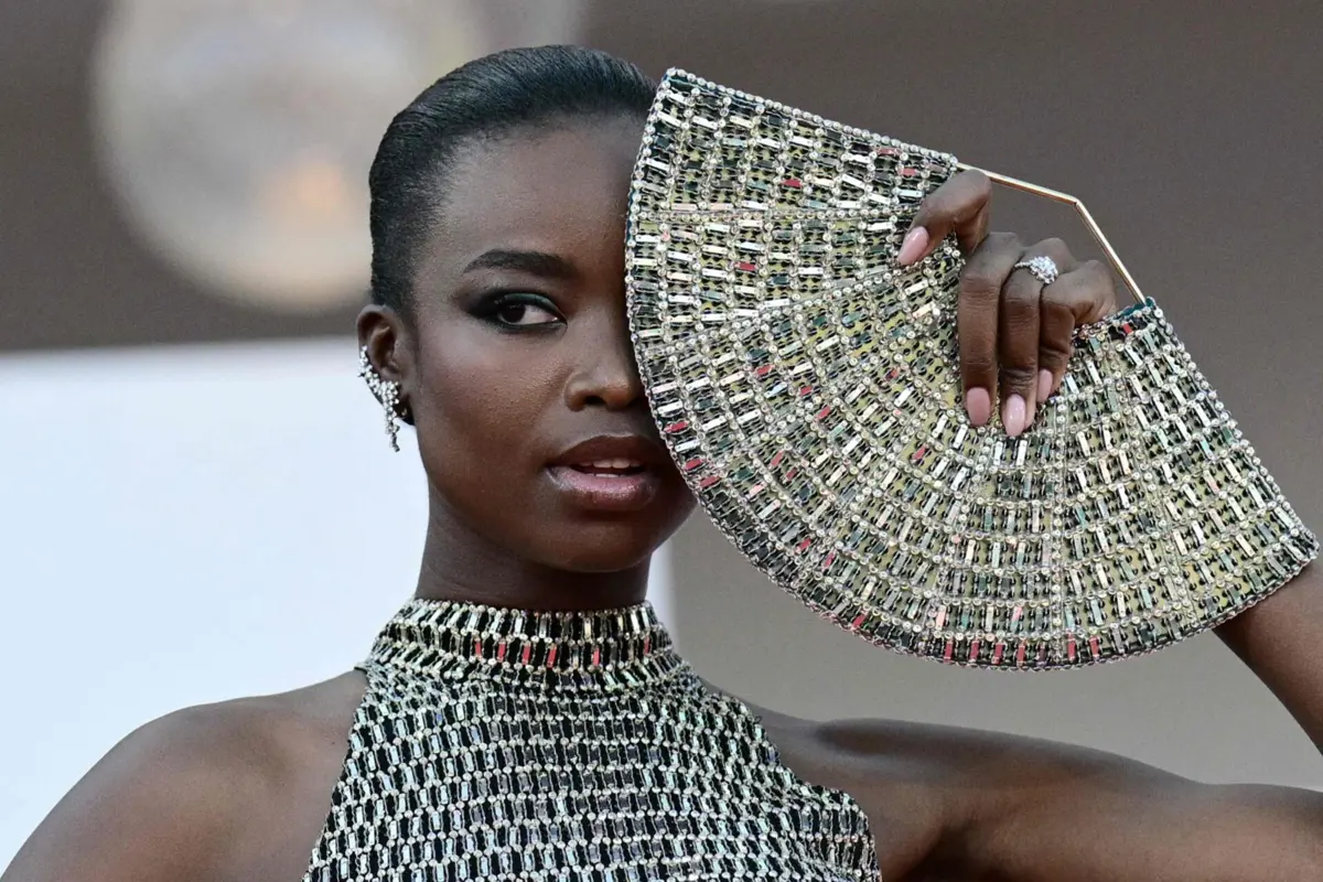 Figura internacional da moda, Maria Borges afirma agora querer apenas "segurança" para si e para a filha