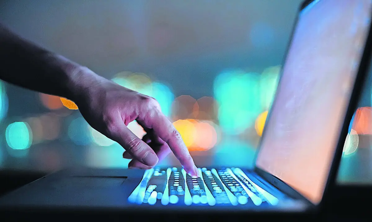 A principal atividade do grupo era a organização de ataques com o seu próprio software