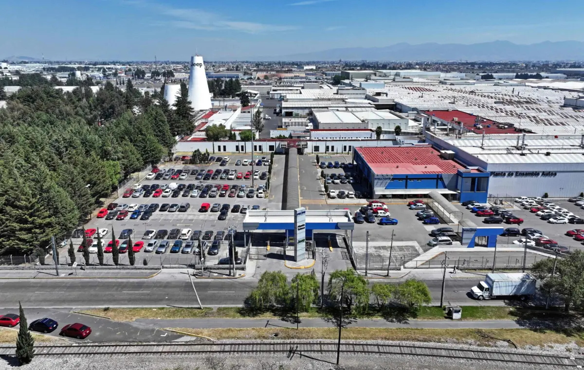 Desde quinta-feira, os automóveis fabricados fora dos Estados Unidos estão sujeitos a uma sobretaxa de 25%