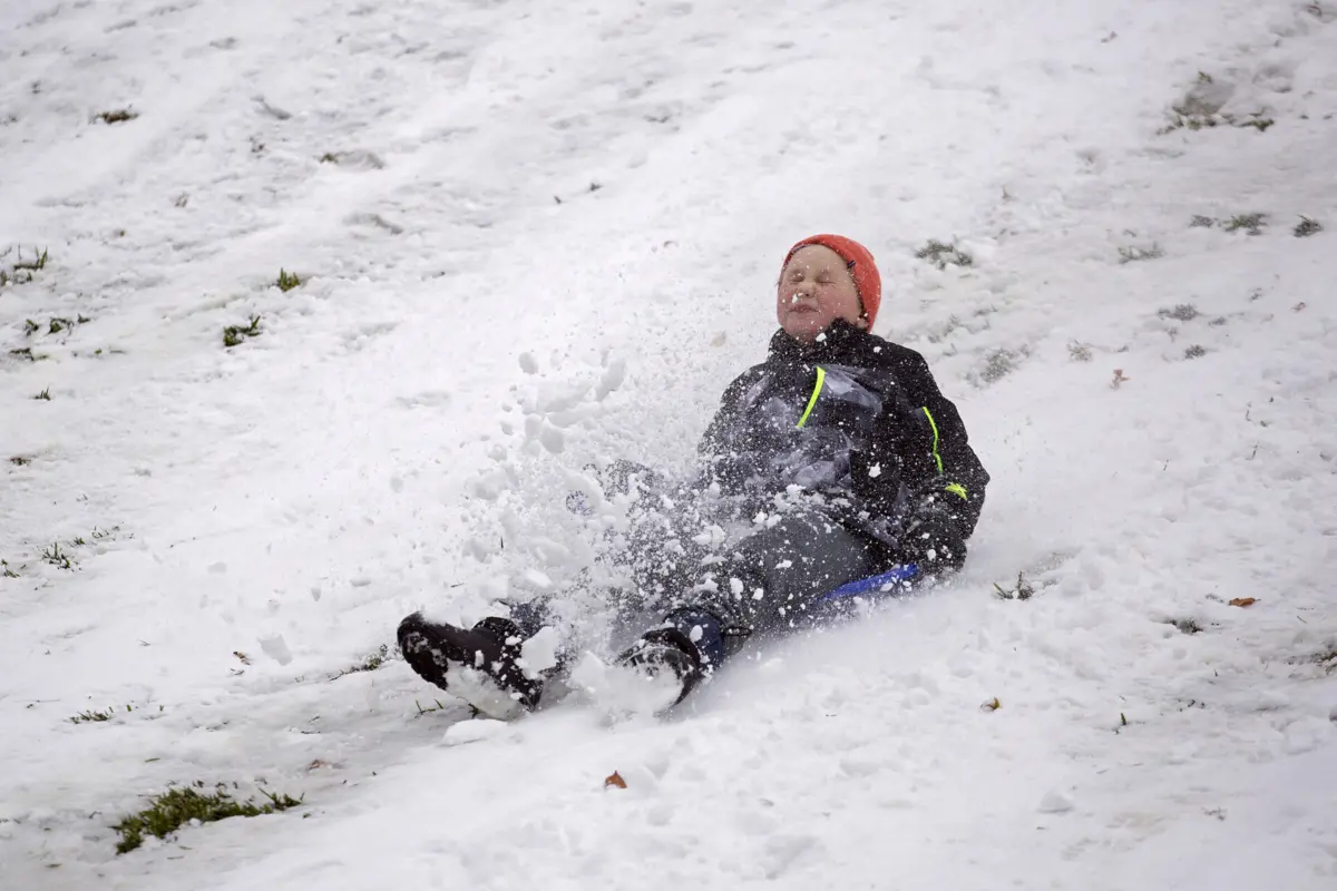 A tempestade provocou os primeiros avisos de nevão para vários condados costeiros perto da fronteira entre o Texas e o Louisiana