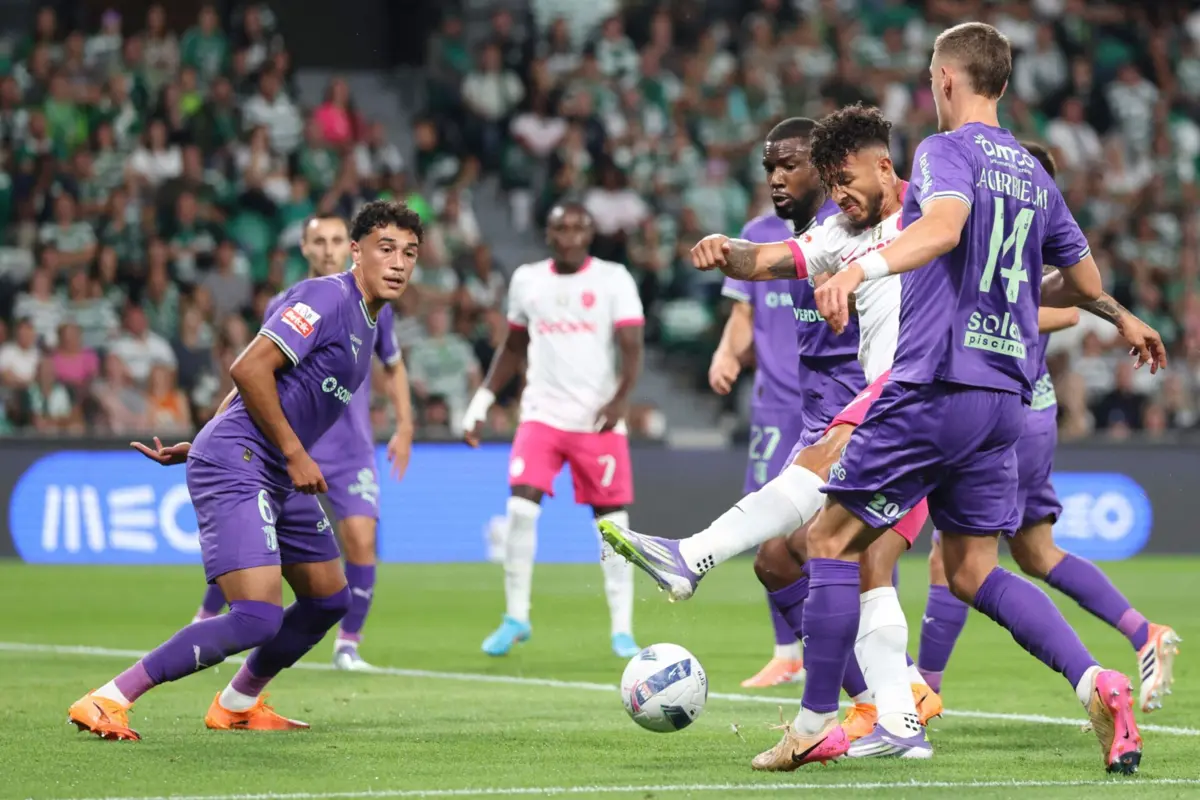 Minhotos empataram no final