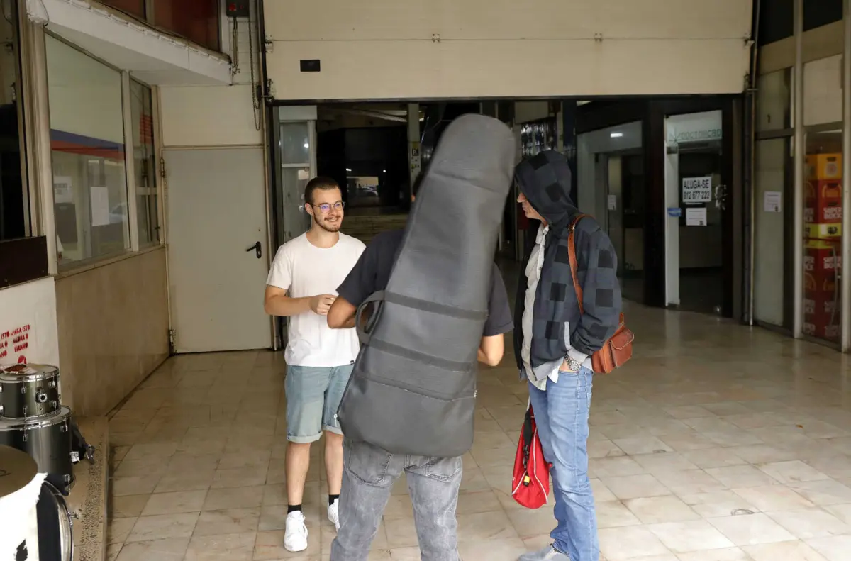 Imagem de contexto do artigo Centro Comercial Stop: "Precisamos de tempo para submeter um projeto realista"