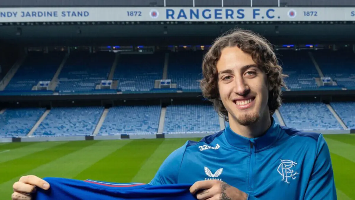 Fábio Silva soma dois golos pelo Rangers