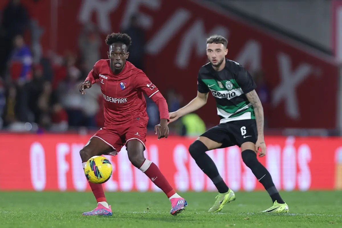 Sportinguista Debast esteve envolvido no lance mais polémico do Gil Vicente-Sporting