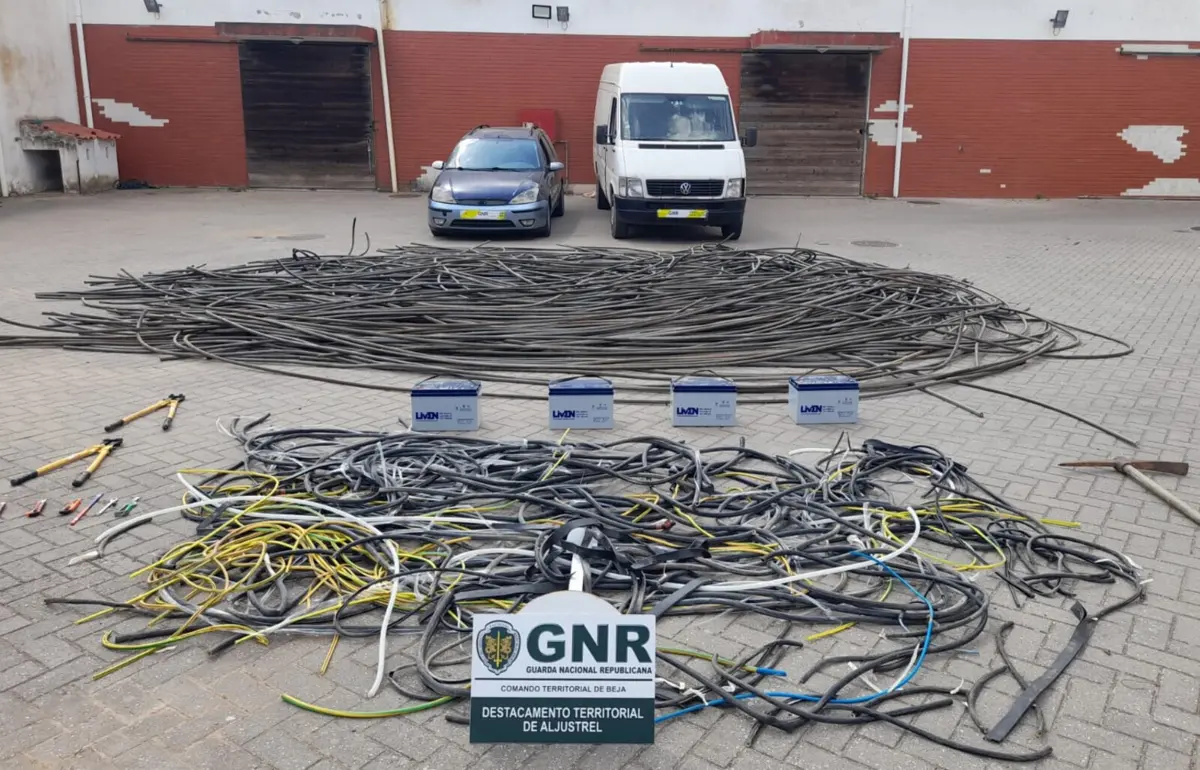 Material apreendido ao suspeito