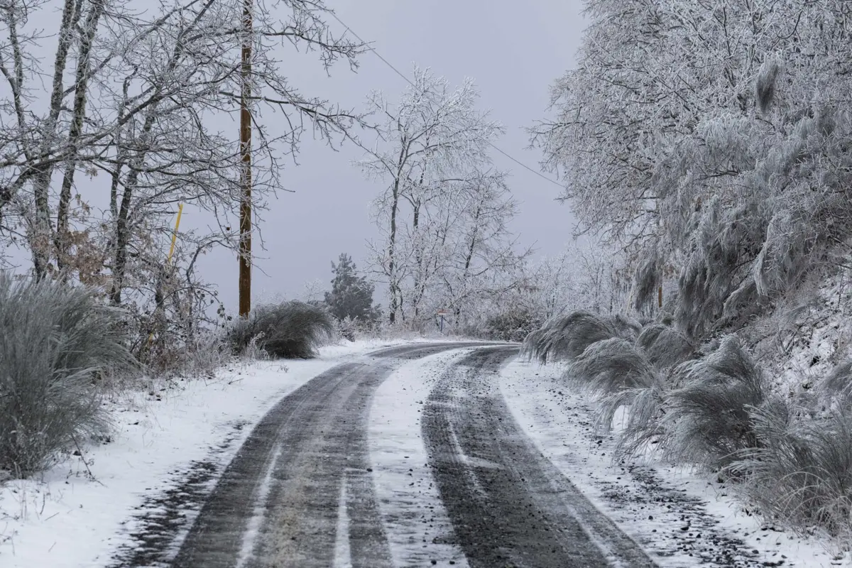 Esta previsão estende-se até às 12 horas de segunda-feira