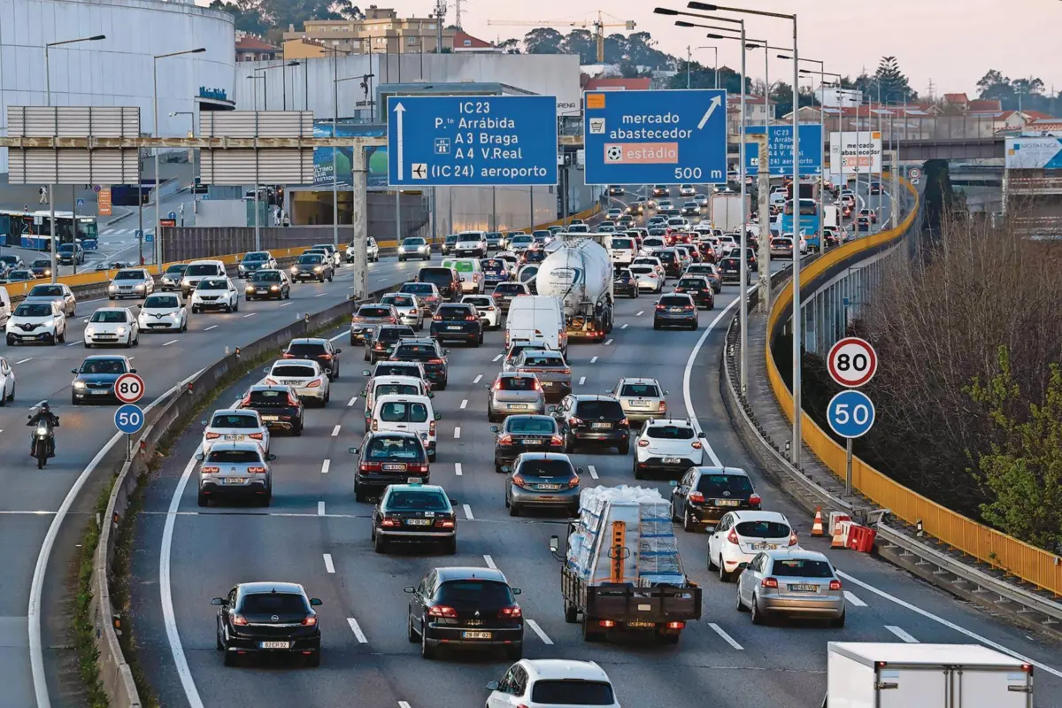 A isenção de portagens para camiões na CREP visa aliviar o trânsito na VCI do Porto (na foto)