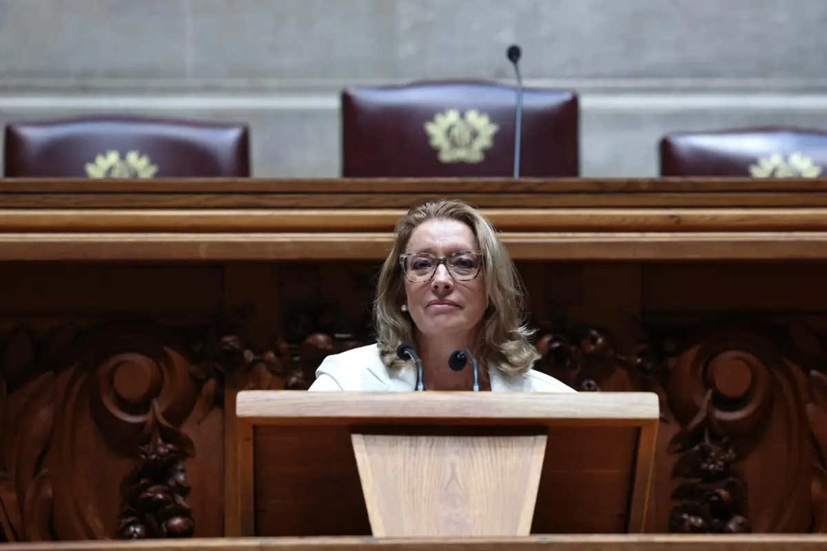 Ministra do Trabalho está longe das duas maiores centrais sindicais