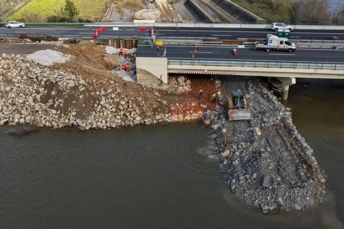 Troça da A1 colapsou em Coimbra no quilómetro 191