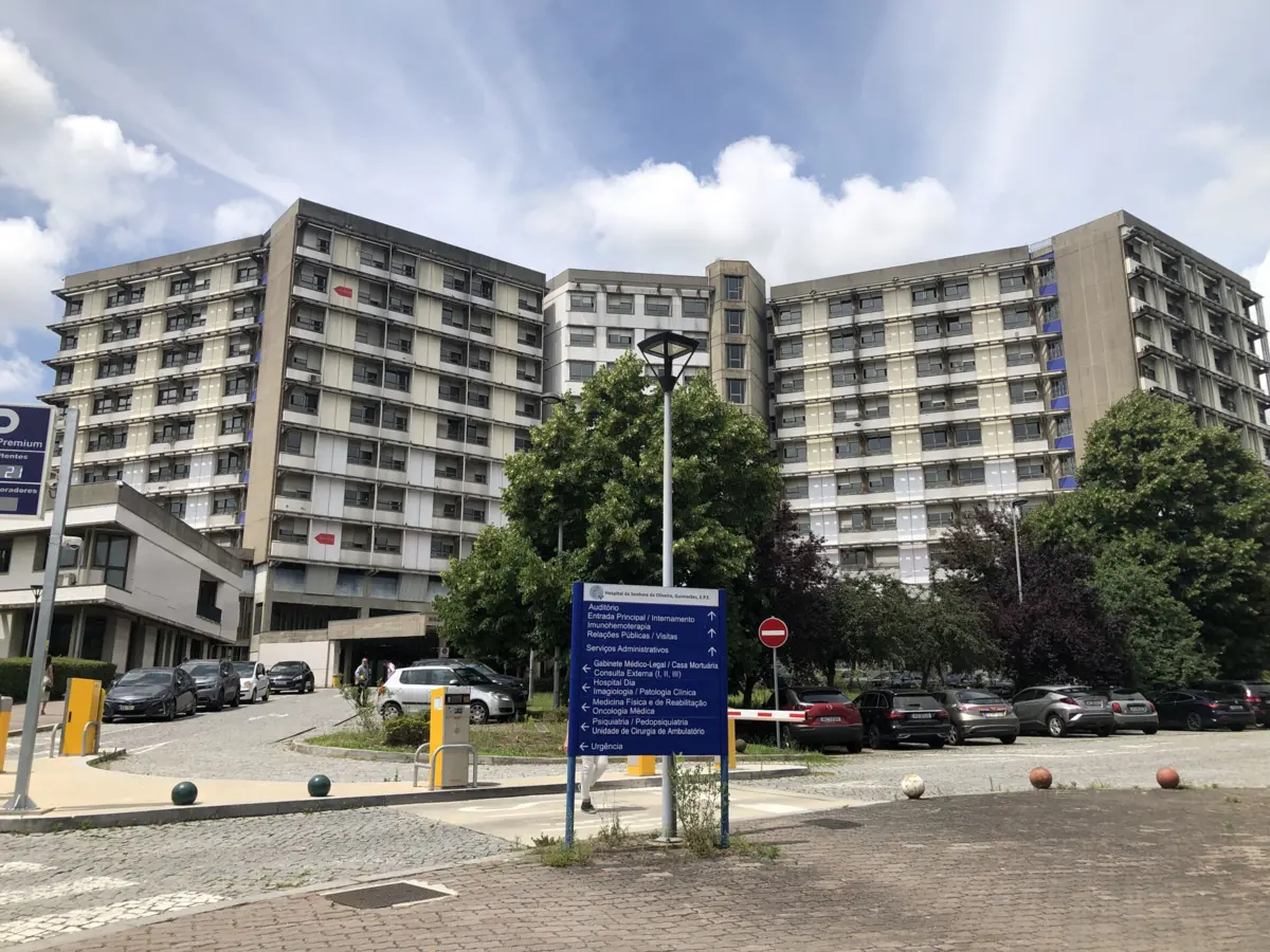 Apesar de no processo interno o hospital não ter detetado qualquer situação de dolo ou negligência, a responsável pelo parecer técnico solicitado pela ERS teve outra opinião