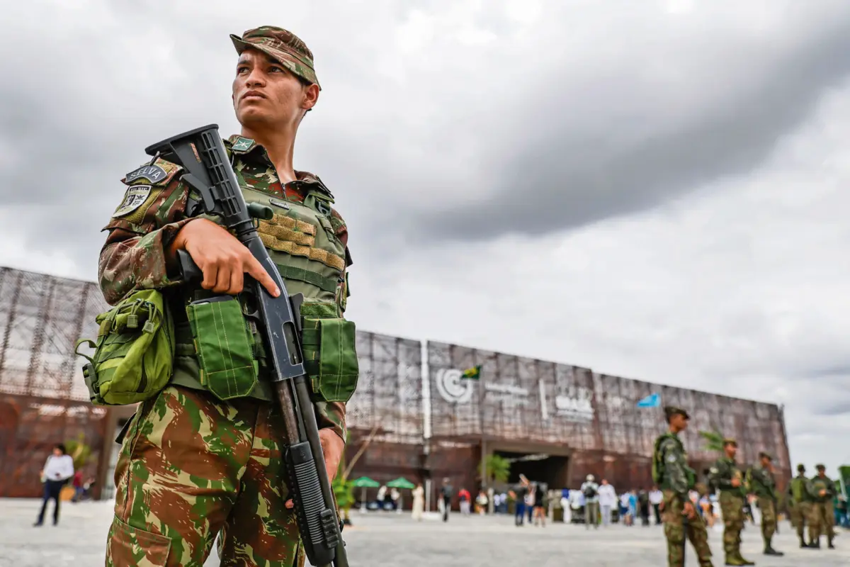 Militares do Exército Brasileiro são bem visíveis nas ruas do Pará