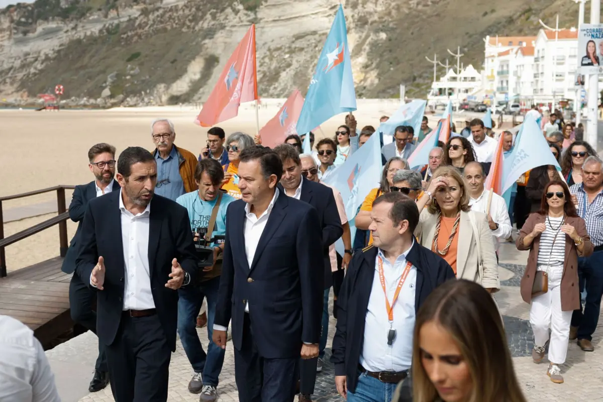 "Nós estamos a fazer tudo para acompanhar a situação, para contribuir para que eles possam regressar ao nosso território o mais rápido que seja possível", referiu