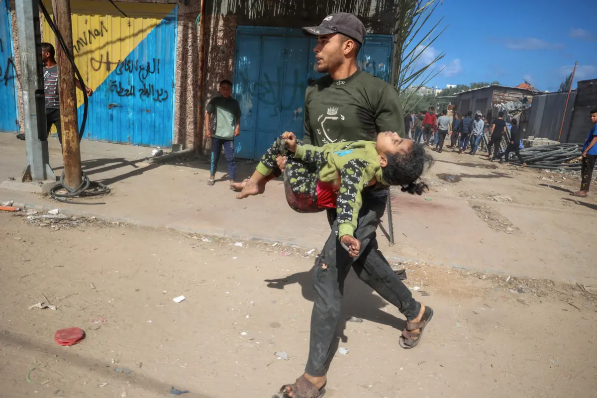 Campo de refugiados de Nuseirat, em Gaza, foi atacado esta quarta-feira de manhã, 19 de março de 2025