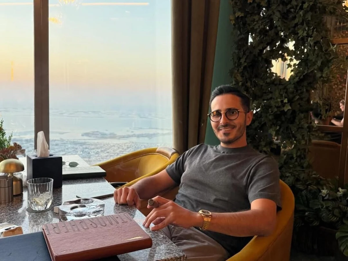 Imagem de contexto do artigo "Vigarista do Tinder" que se fez passar por um herdeiro rico detido na Geórgia