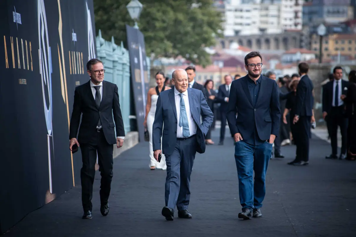 Pinto da Costa lança o livro "Azul até ao fim" no domingo
