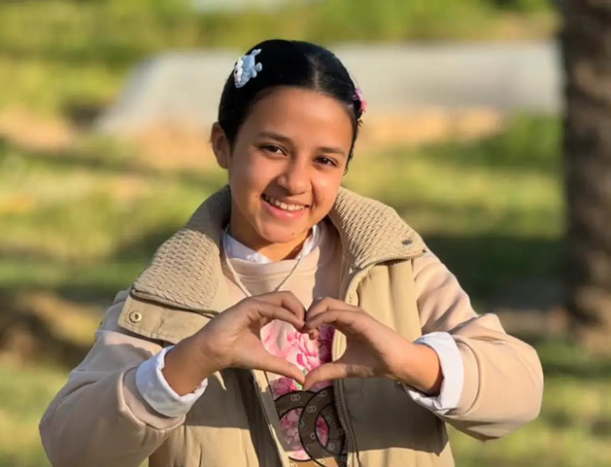 Menina palestiniana levava mensagens felizes às crianças de Gaza