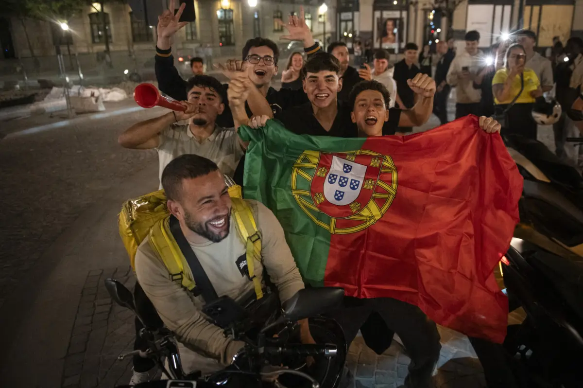 Imagem de contexto do artigo Imigrantes celebraram com portugueses no salão de festas do Porto