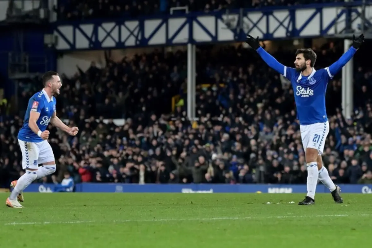 A festa de André Gomes