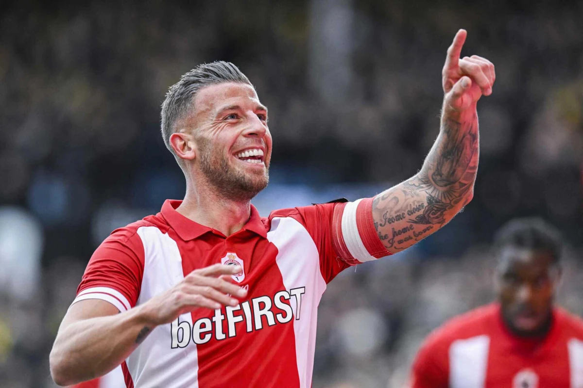 Alderweireld, defesa do Antuérpia