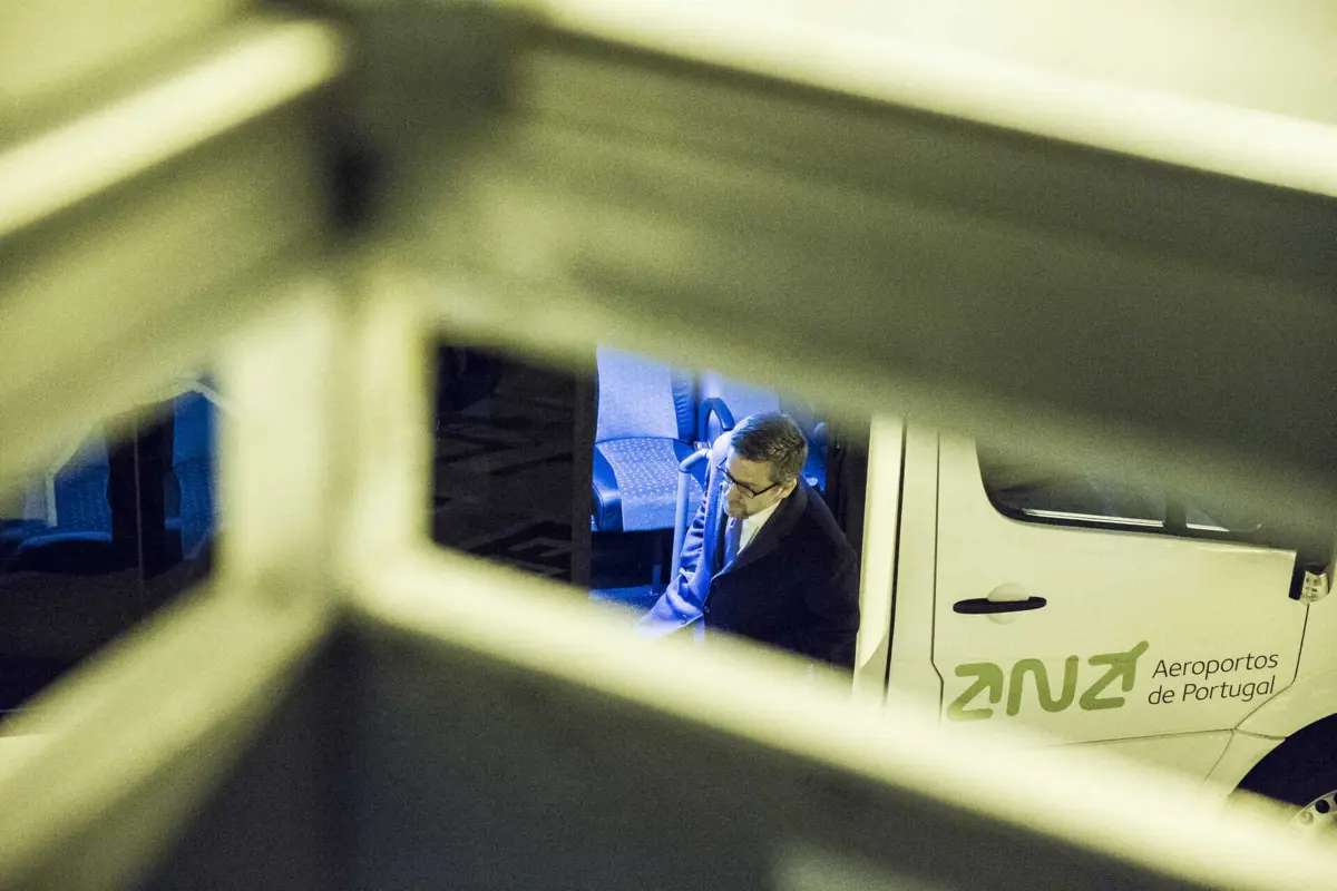 Imagem de contexto do artigo PS vota moção contra voos noturnos em Lisboa e chama Moedas ao Parlamento