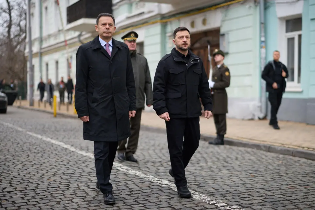 Luís Montenegro esteve este sábado com Volodymyr Zelensky em Kiev