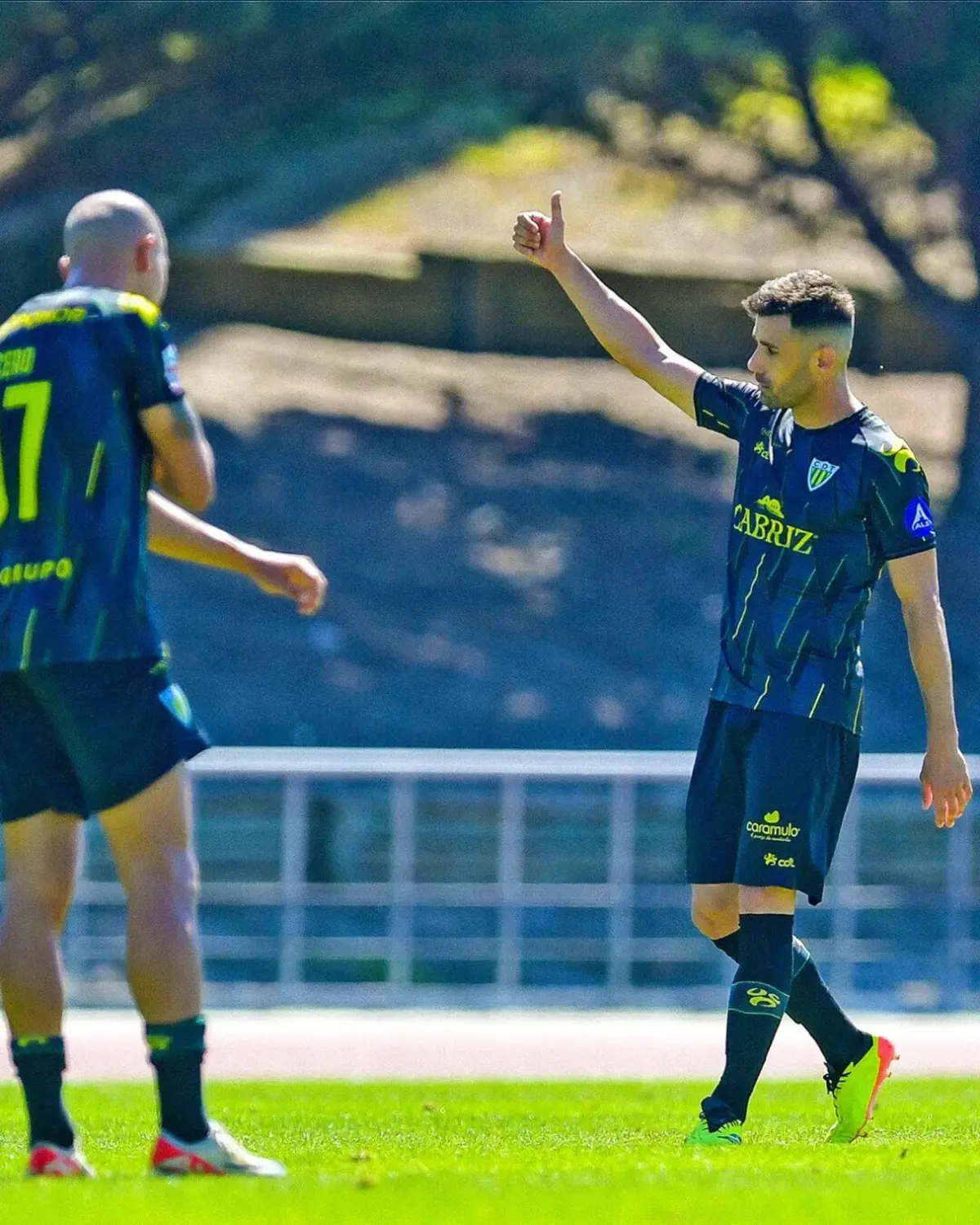 Tondela e Académico de Viseu vão homenagear bombeiros no "dérbi das Beiras"