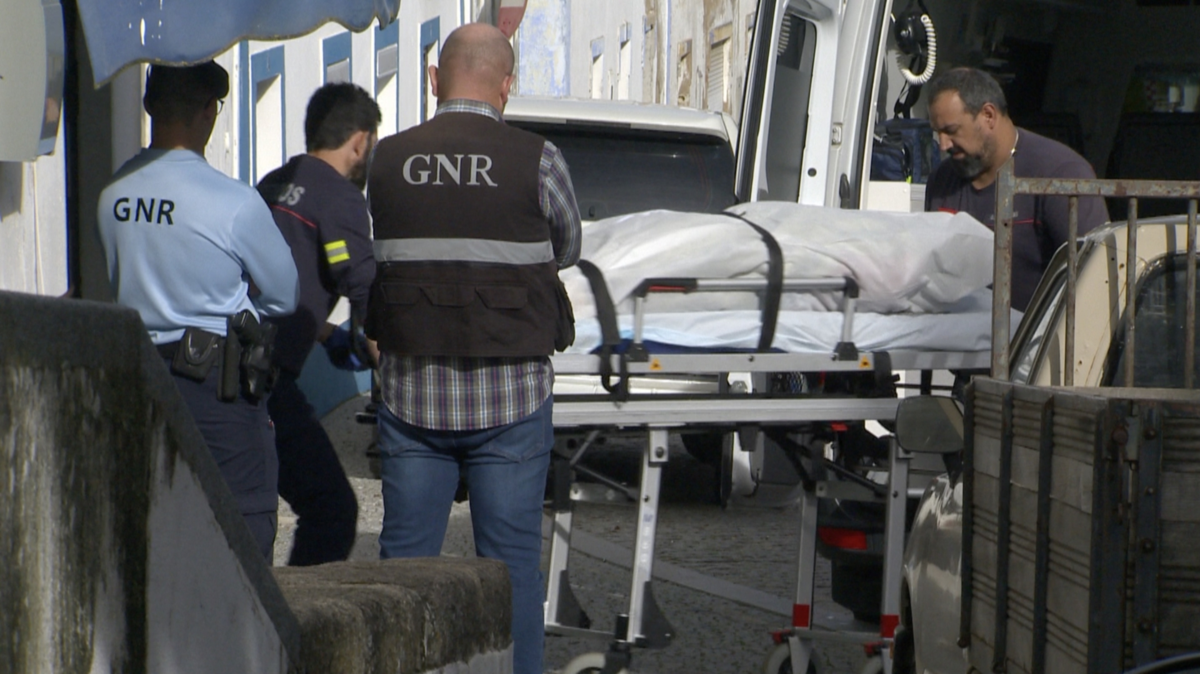 Corpo da vítima foi levado para a Medicina Legal em Évora