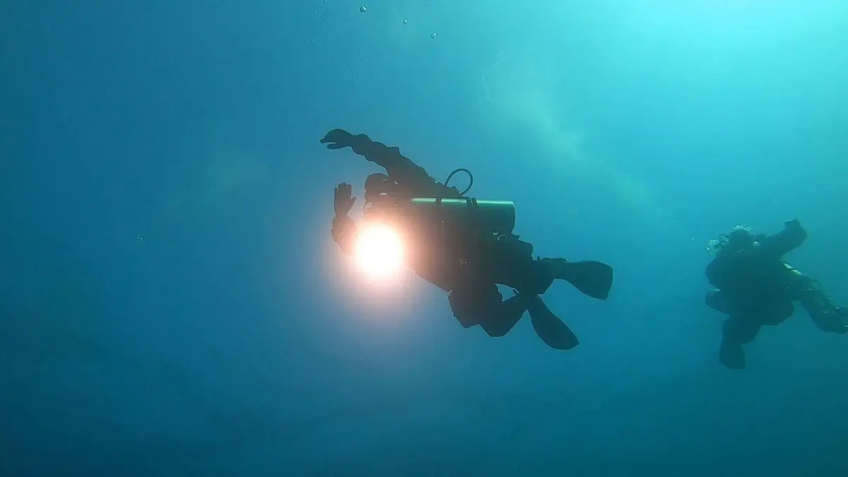 Imagem de contexto do artigo Equipa da Marinha faz história com mergulho superior a 120 metros