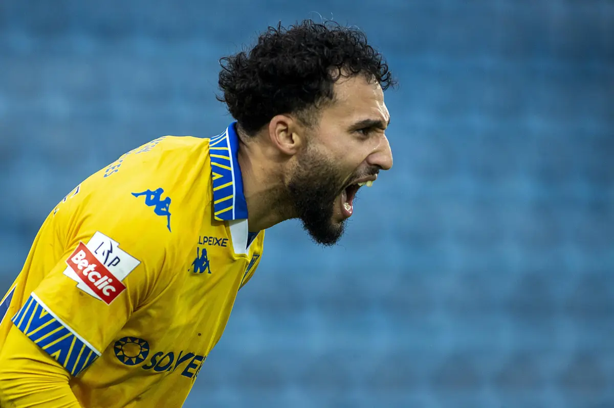 Guitane marcou um belo golo