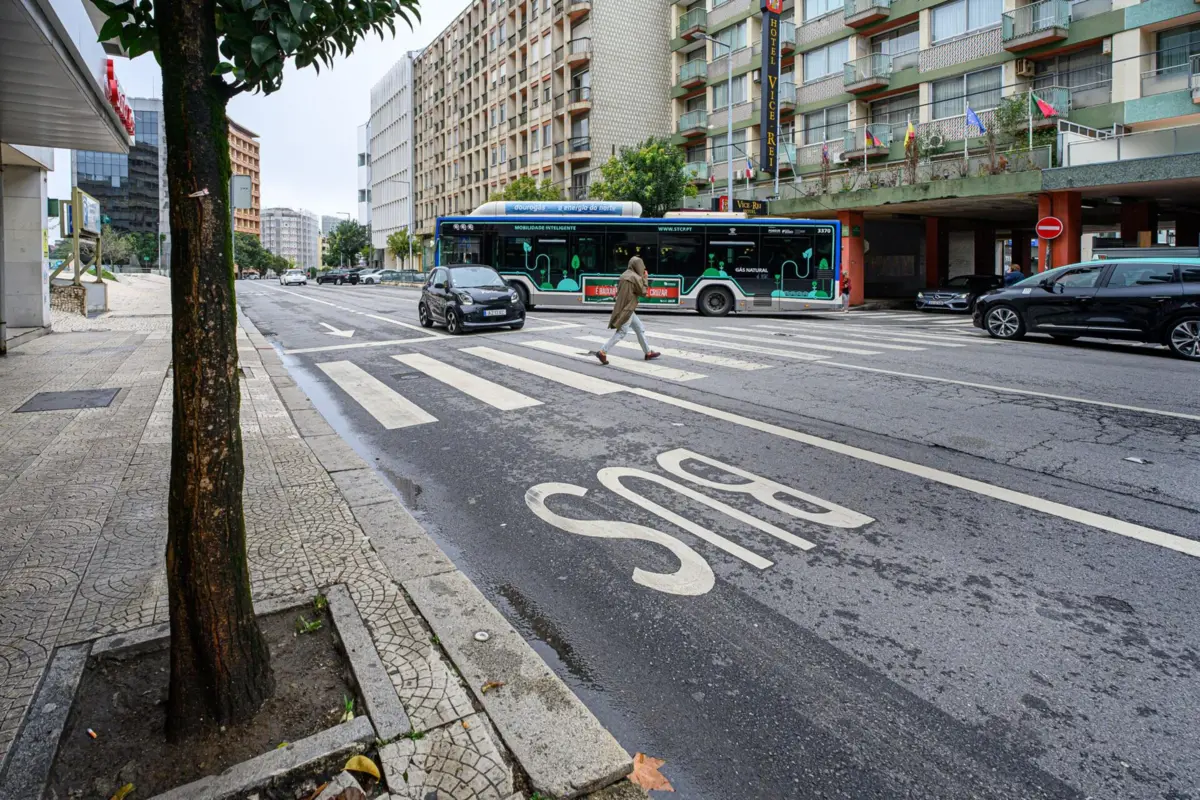 Números são reveladores da persistência de comportamentos de risco, tanto de condutores, como de peões