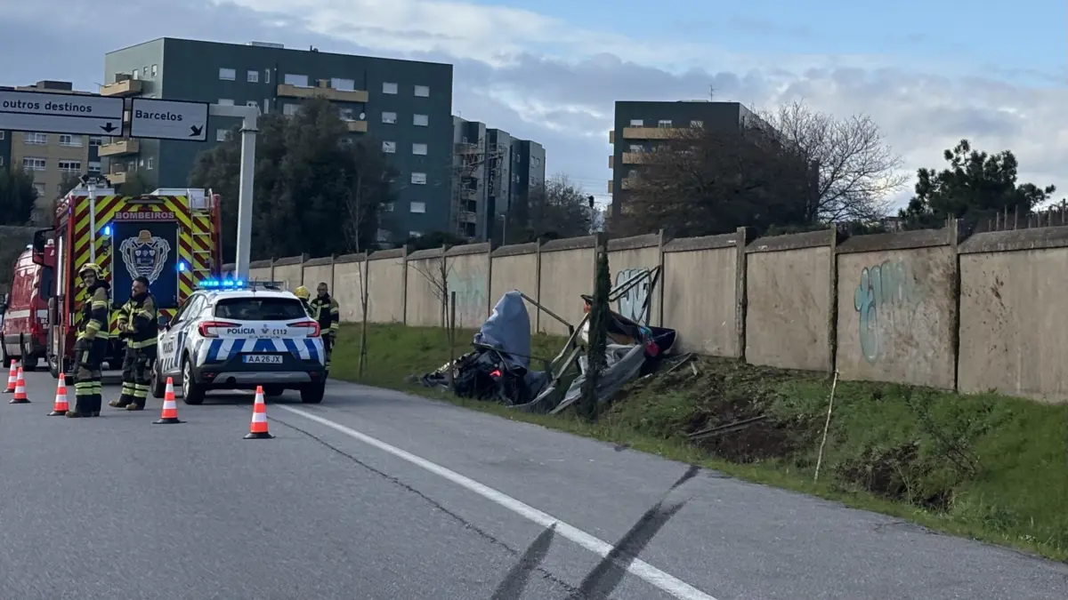 Imagem de contexto do artigo Despiste provoca dois feridos na circular urbana de Barcelos