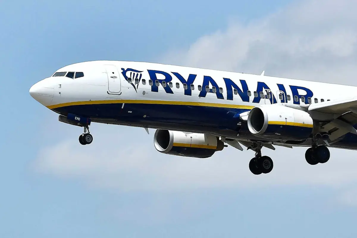 Imagem de contexto do artigo Português "muito violento" obriga avião da Ryanair a aterrar em Vigo