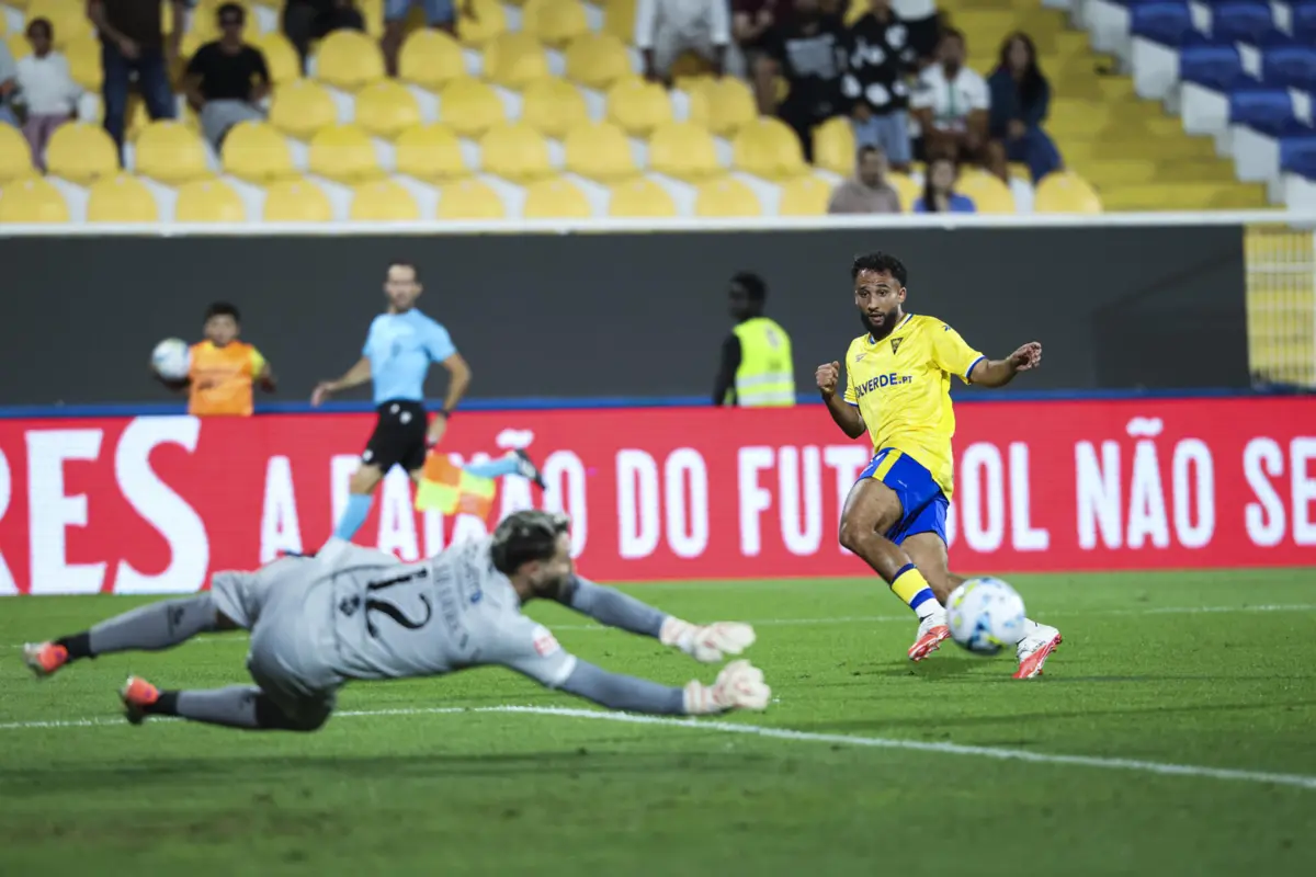 Arruabarrena parou tudo e segurou um ponto para o Arouca