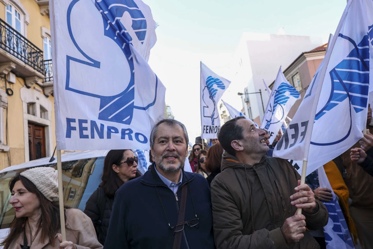 Imagem de contexto do artigo Fenprof diz que proposta do PS para fazer voltar professores aposentados "não é solução"
