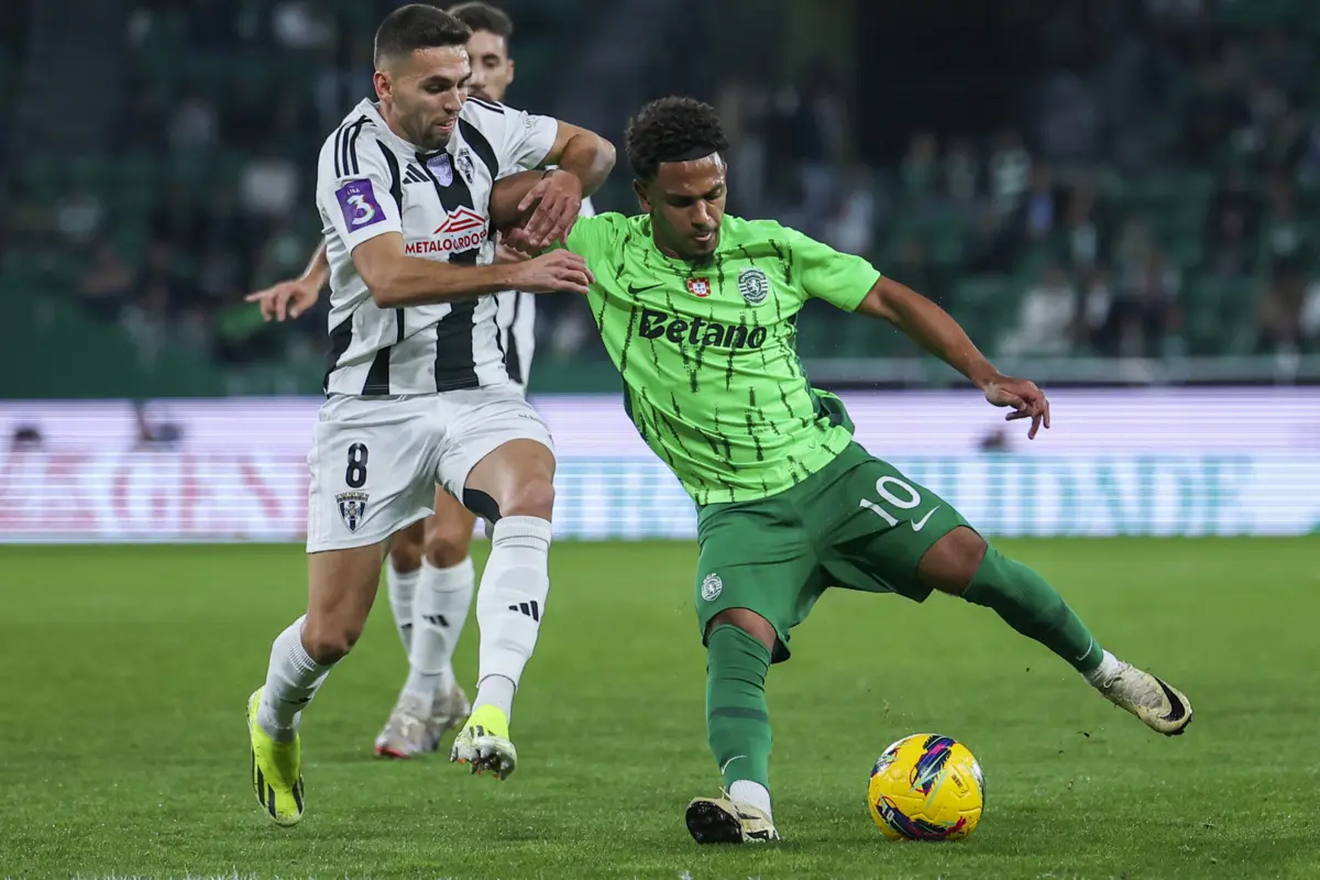 Marcus Edwards abriu caminho ao triunfo sobre o Amarante e ao apuramento dos leões na prova rainha