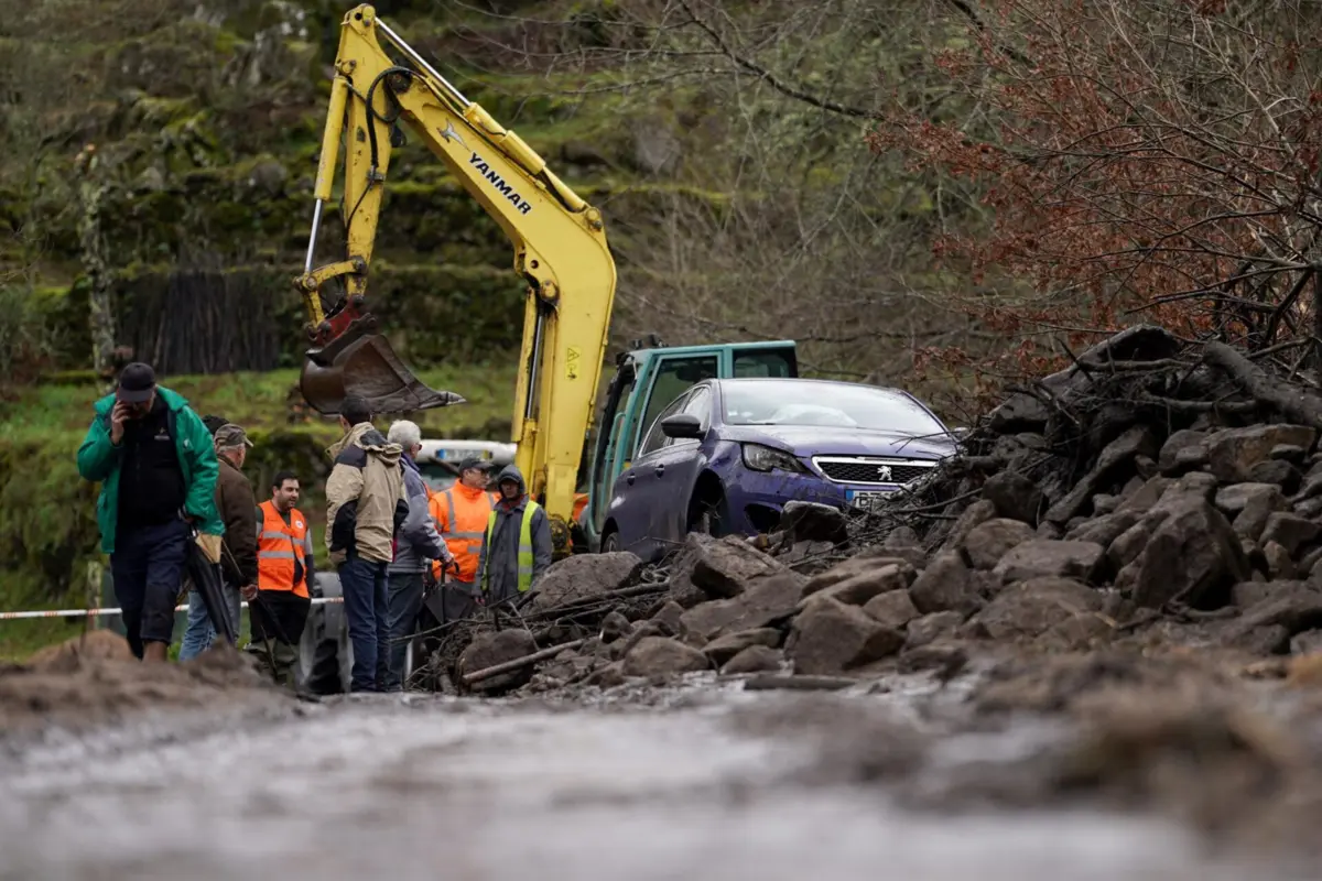 O mau tempo provocou o deslizamento de terras na freguesia de Sistelo, Arcos de Valdevez