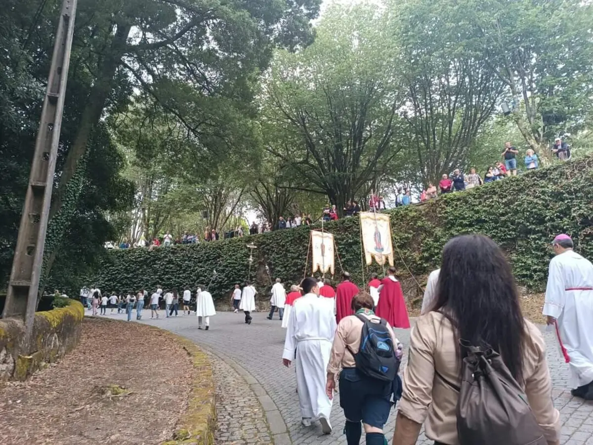 Procissão ao monte de Santa Luzia