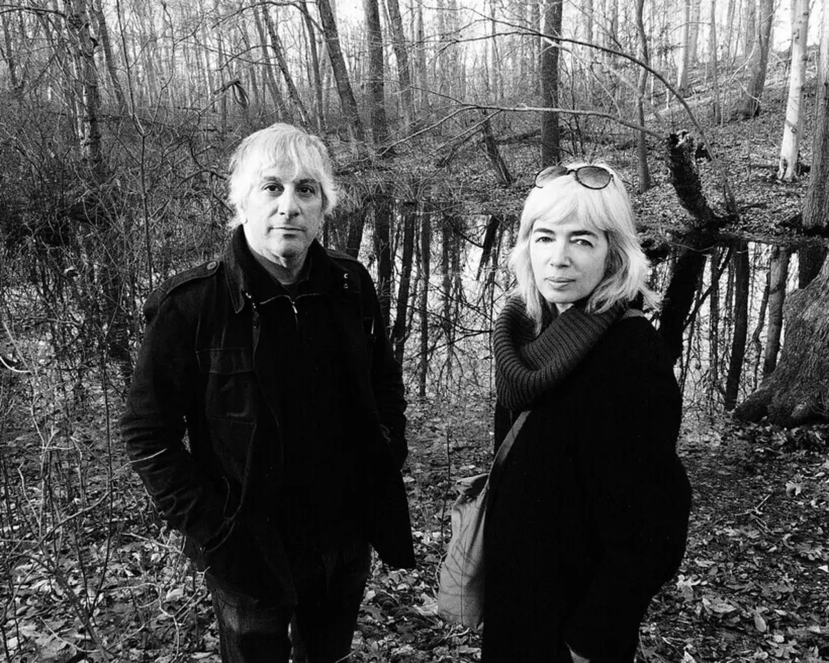 Lee Ranaldo e a artista multimédia Leah Singer estarão este sábado à tarde na Blackbox do Gnration, em Braga.