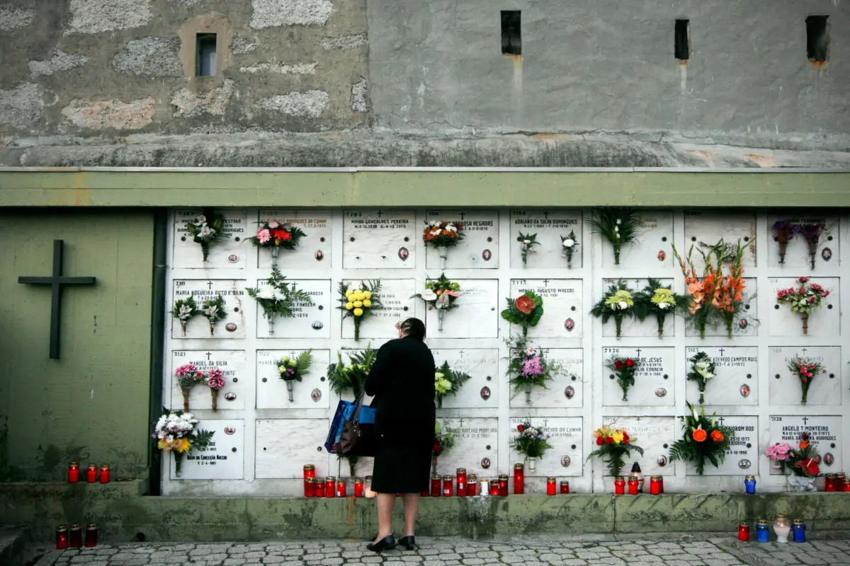 Há câmaras que vão alargar os horários dos cemitérios nos próximos dias