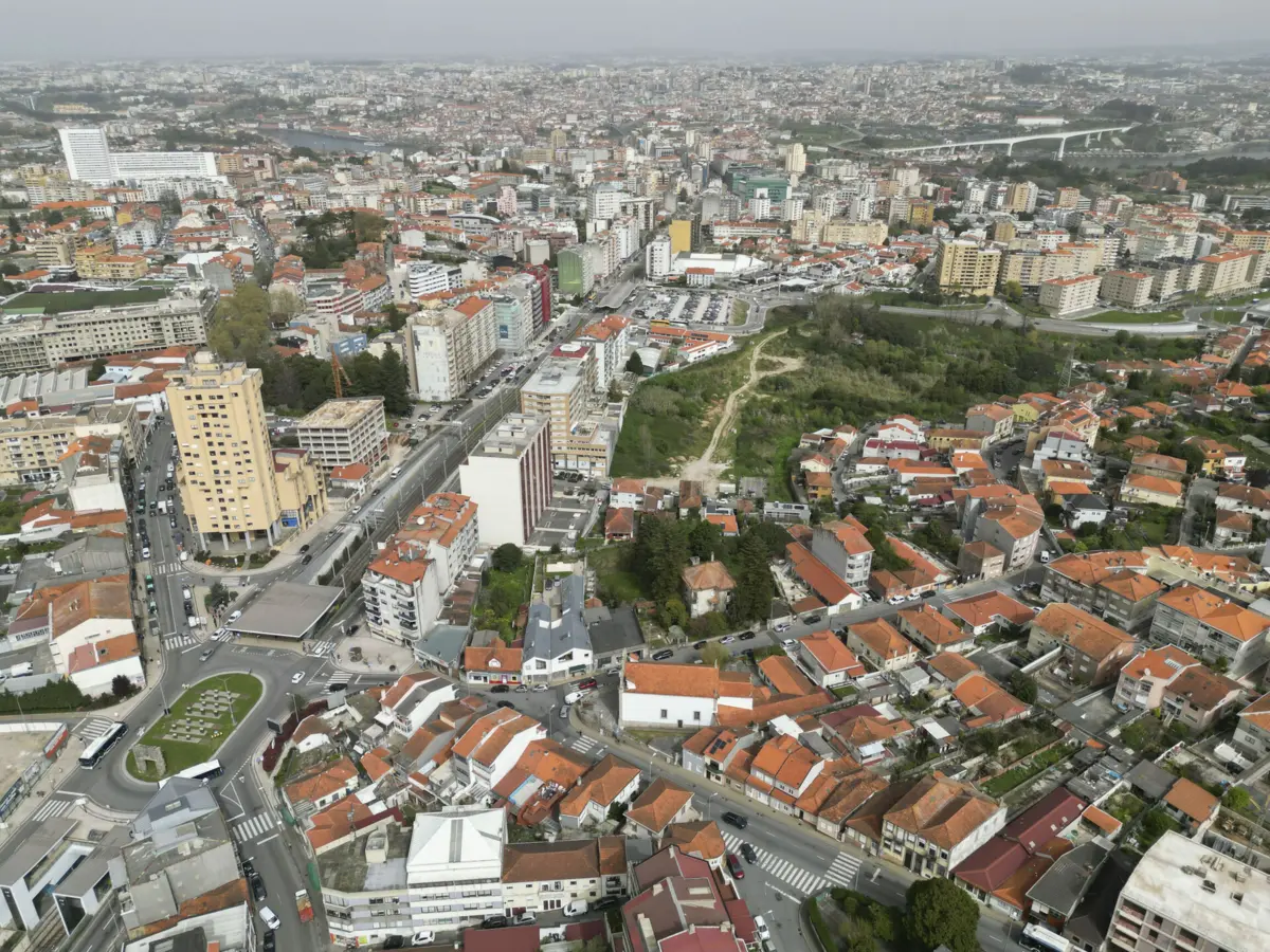 Estima-se que a transação de valor mais elevado feita no ano passado tenha sido de uma moradia no Estoril por 32 milhões de euros