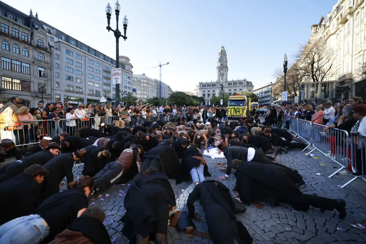 Os veículos transportaram mais de 390 mil passageiros
